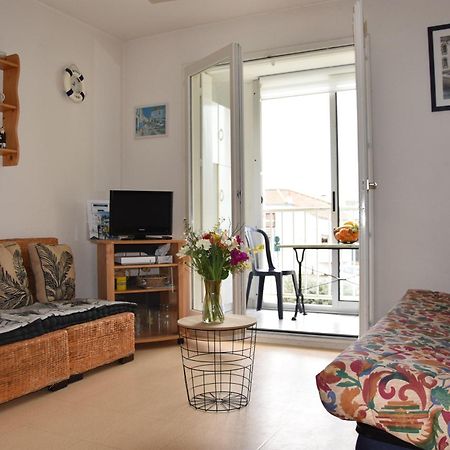 Appartement 1 Chambre, Avec Loggia Et Vue Sur Le Port Olona La Chaume ภายนอก รูปภาพ